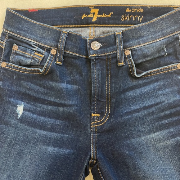 Skinny Ankle Jeans. - Picture 4 of 7